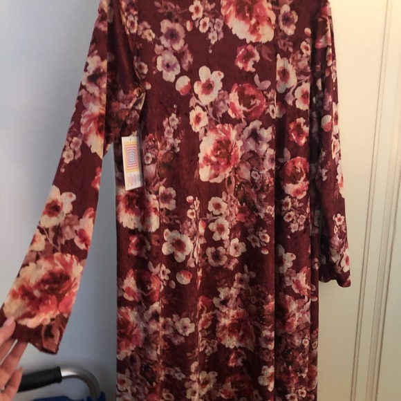 Brand new velvet Lularoe Sarah cardigan - Picture 2 of 2